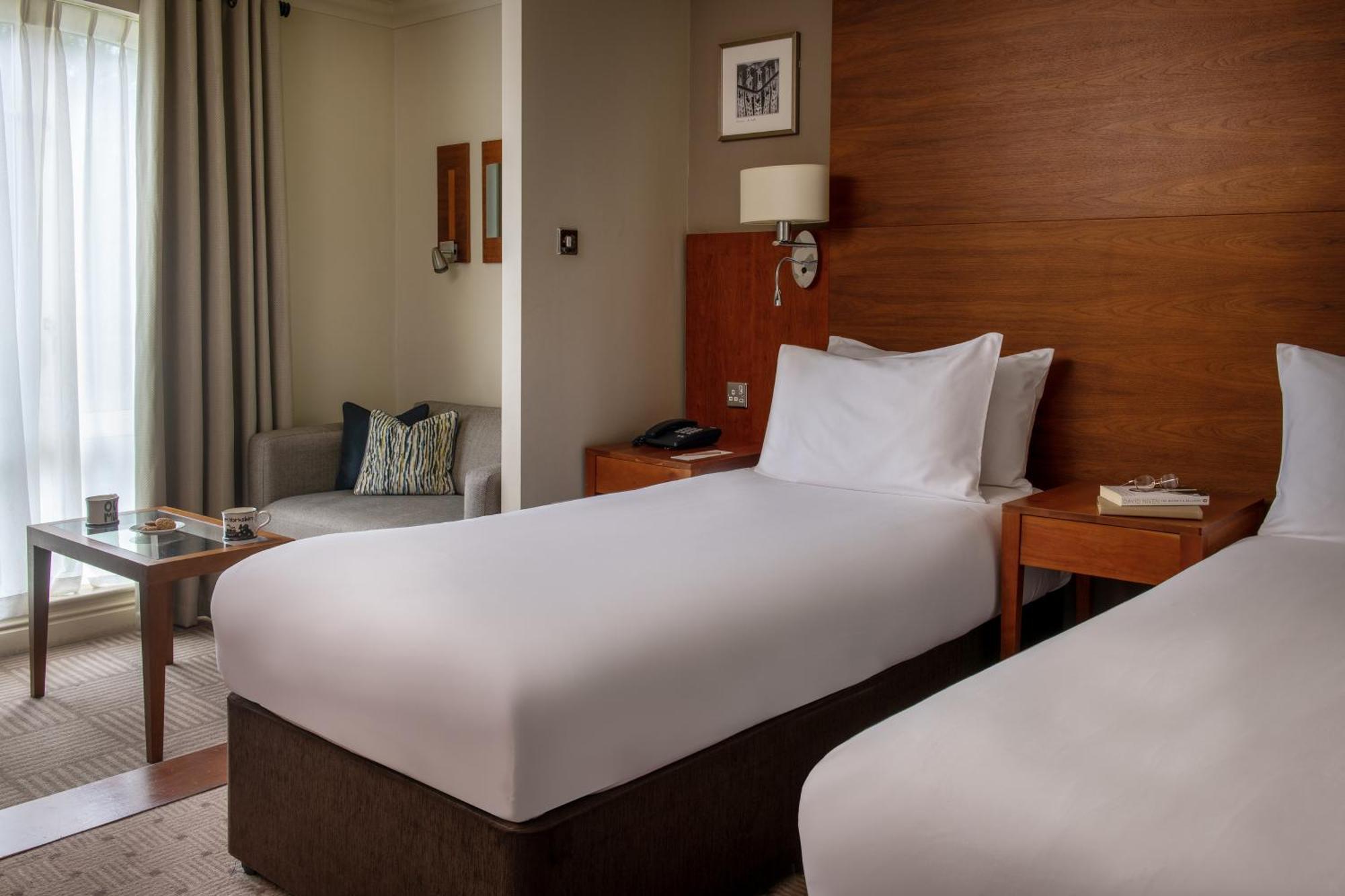 Thorpe Park Hotel And Spa Λιντς Εξωτερικό φωτογραφία